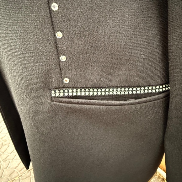 Sharp Vintage 90s Black Tailored Blazer with Rhinestone - Picture 7 of 10